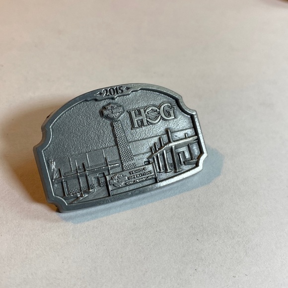 2015 Harley Davidson HOG Chapter Collector Medallion Pin - Picture 2 of 11